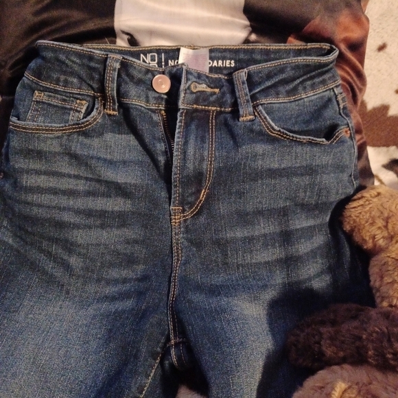 No Boundaries size 1 Juniors - Picture 2 of 5